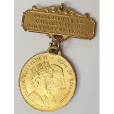 AUSTRALIA 1954 . QEII ROYAL TOUR . BRASS MEDAL